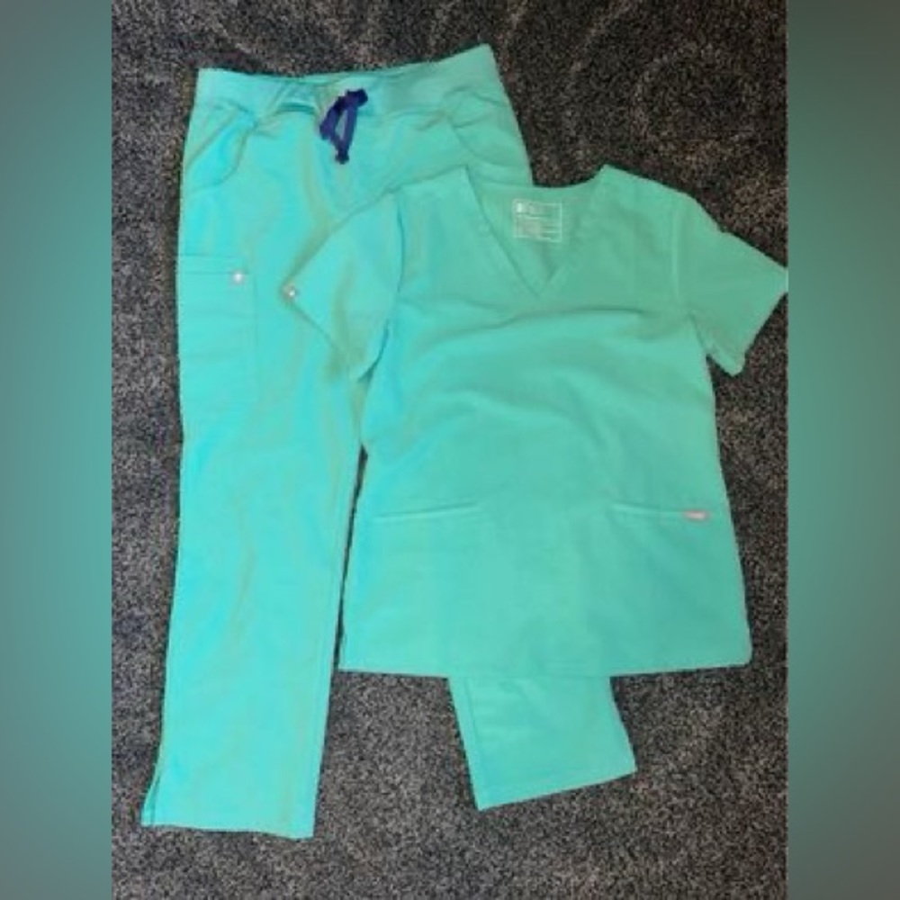 Surgical Green Figs Scrubs S/SP